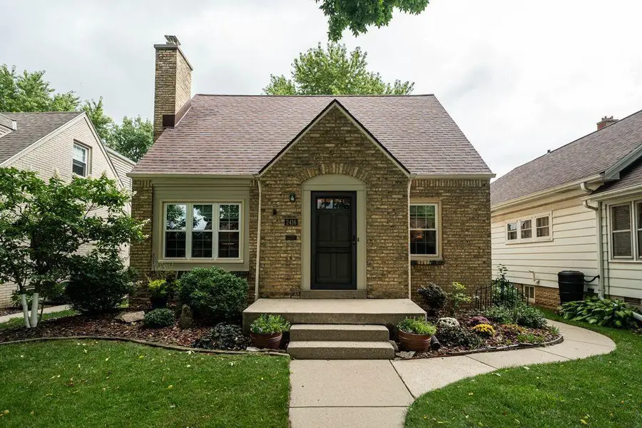2416 S 79th STREET, West Allis, WI 53219 - #2