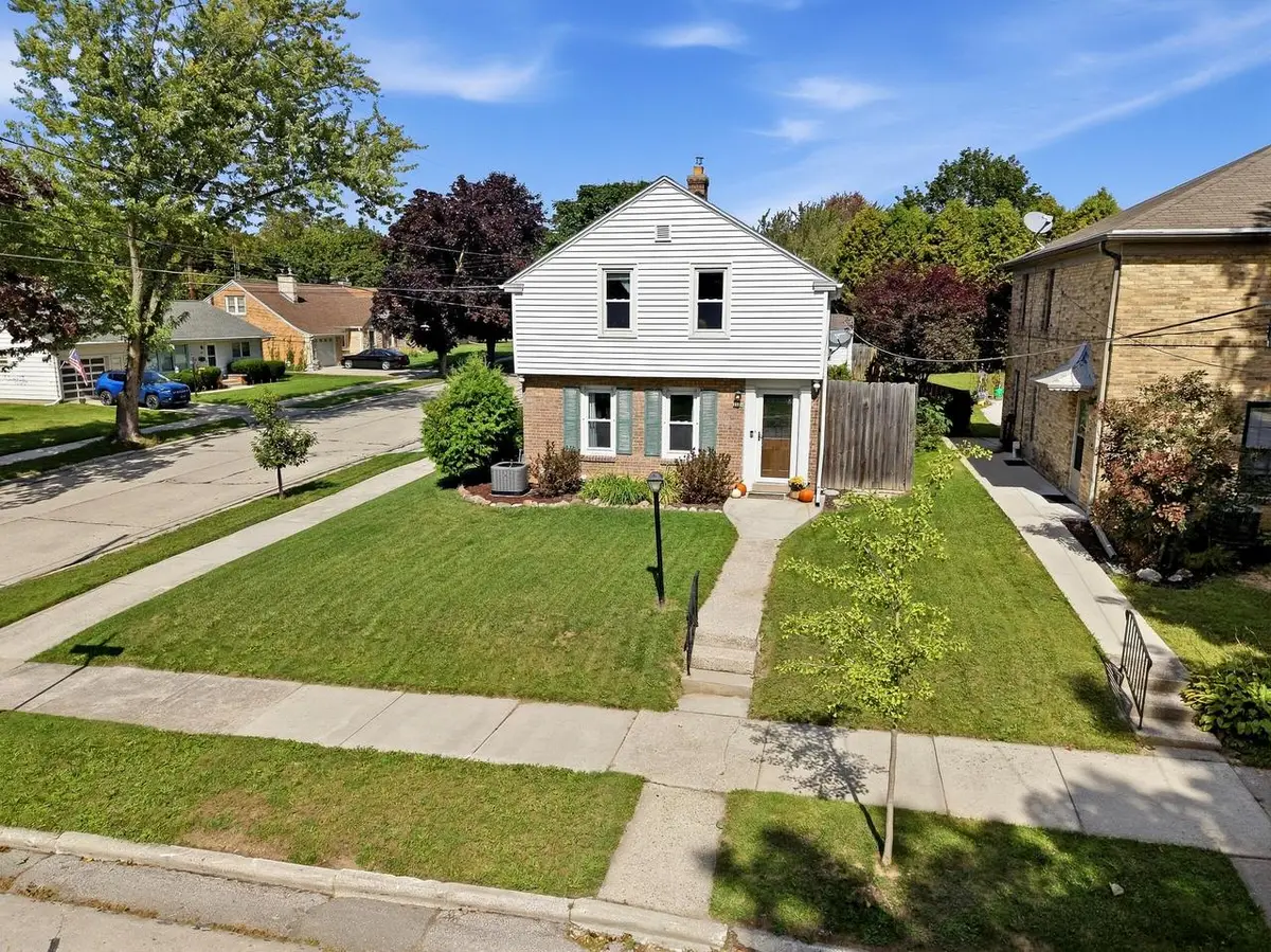 1134 Windiate STREET, Manitowoc, WI 54220 - #1