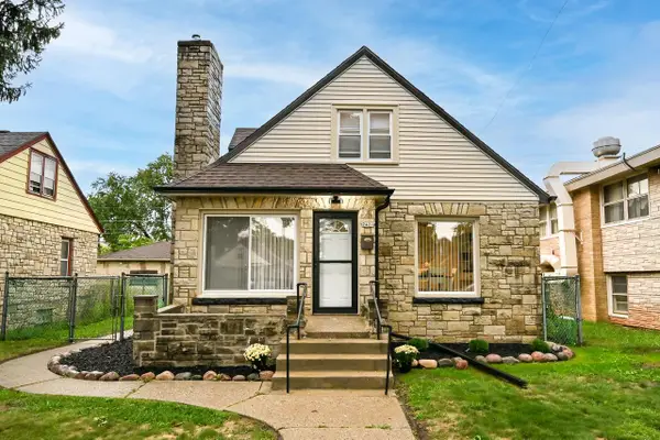 2421 W Hampton AVENUE, Milwaukee, WI 53209