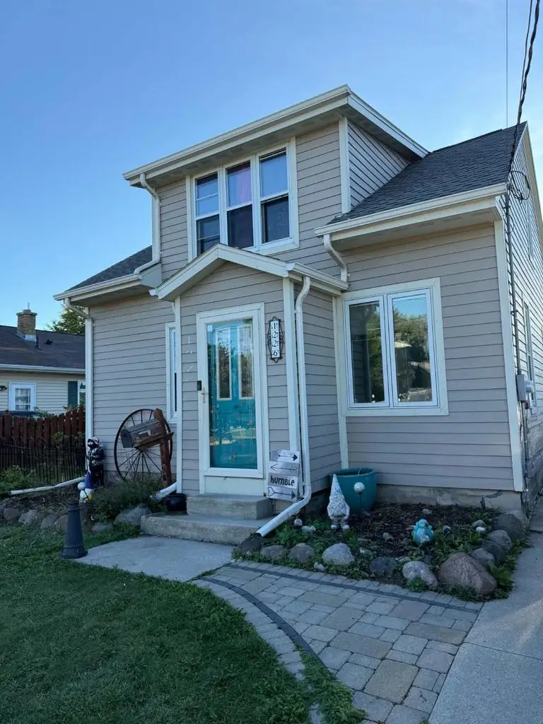 1226 S 32nd STREET, Manitowoc, WI 54220 - #1