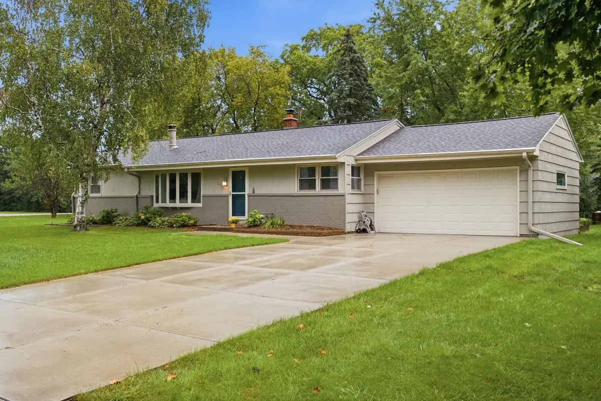240 Prospect DRIVE, Brookfield, WI 53005 - #1
