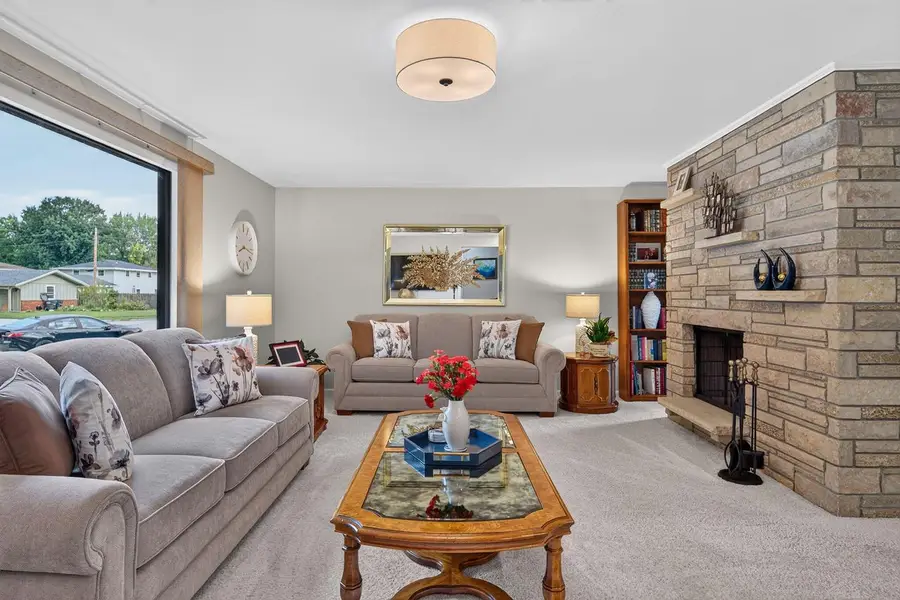 3315 Hickory CIRCLE, Sheboygan, WI 53081 - #3