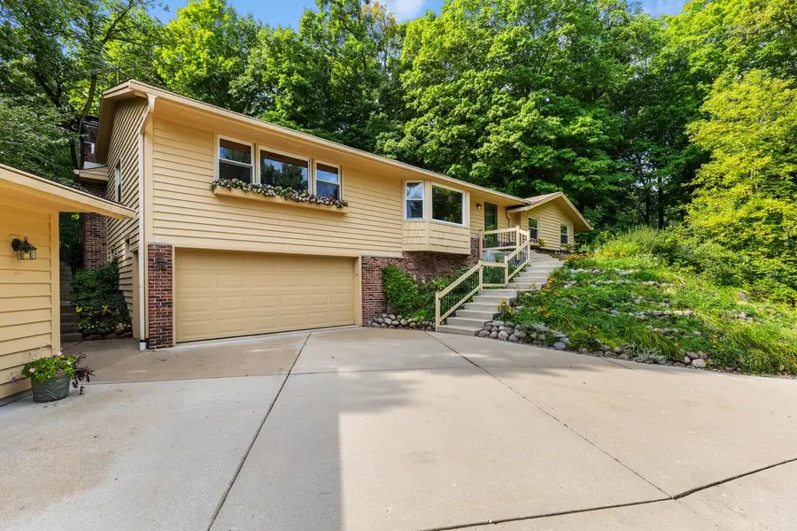 N31W22025 Shady LANE, Pewaukee, WI 53072 - #2