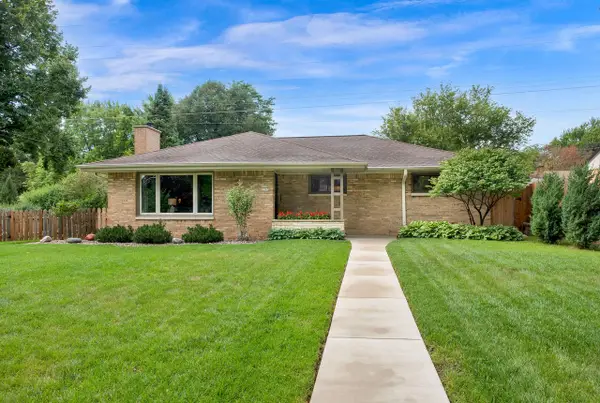 1305 N 119th STREET, Wauwatosa, WI 53226