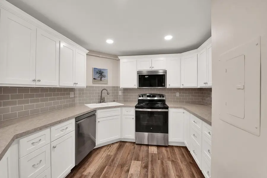 270 E Highland AVENUE #635, Milwaukee, WI 53202 - #3