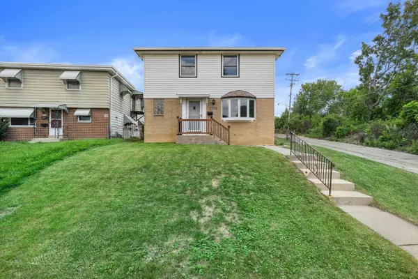 3332 S Burrell STREET #3332A, Milwaukee, WI 53207