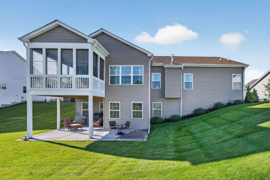 551 N Stone Ridge DRIVE, Lake Geneva, WI 53147 - #2