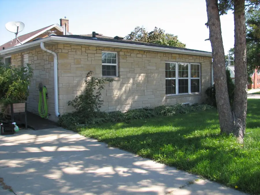 7426 Pershing BOULEVARD, Kenosha, WI 53142 - #2