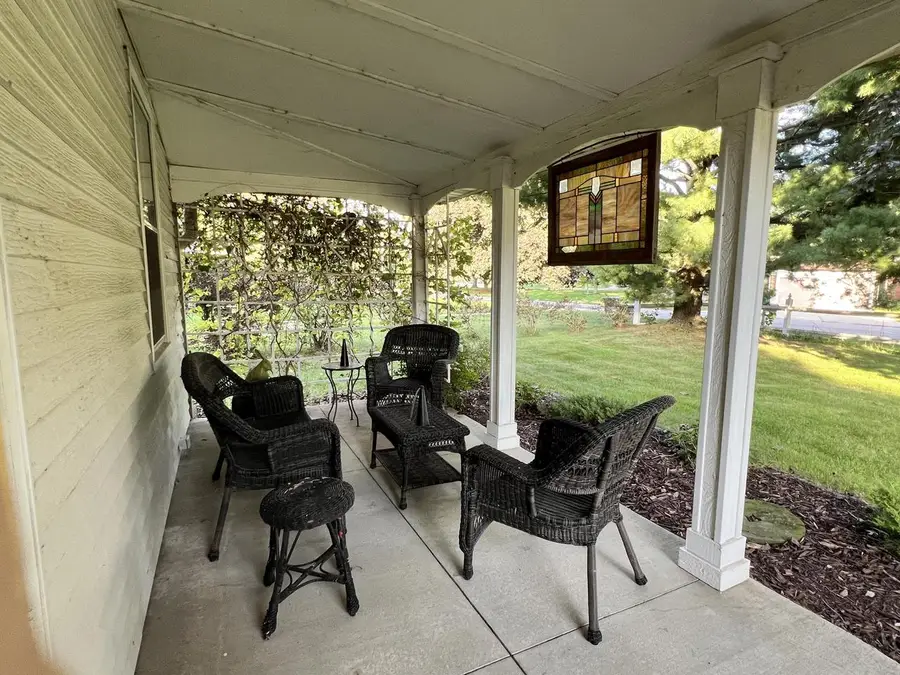 3424 N Elmwood DRIVE, Elmwood Park, WI 53405 - #2