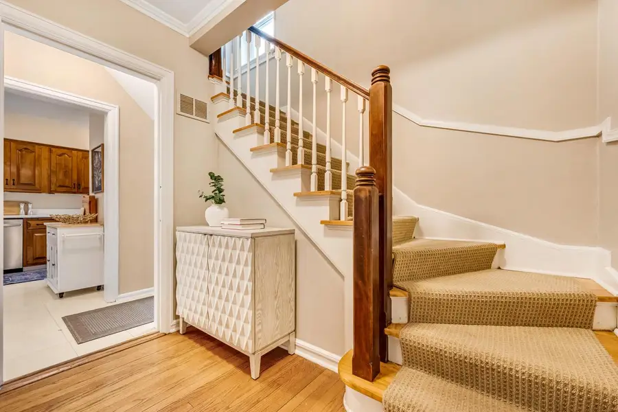 4760 N Woodburn STREET, Whitefish Bay, WI 53211 - #2
