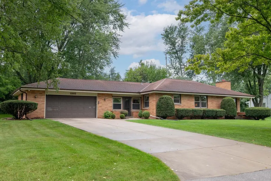 1865 Lone Oak CIRCLE W, Brookfield, WI 53045 - #2