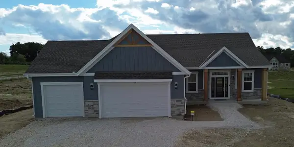 479 Sandstone STREET, Slinger, WI 53086