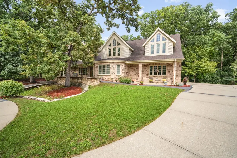 14700 W Fleetwood LANE, New Berlin, WI 53151 - #2