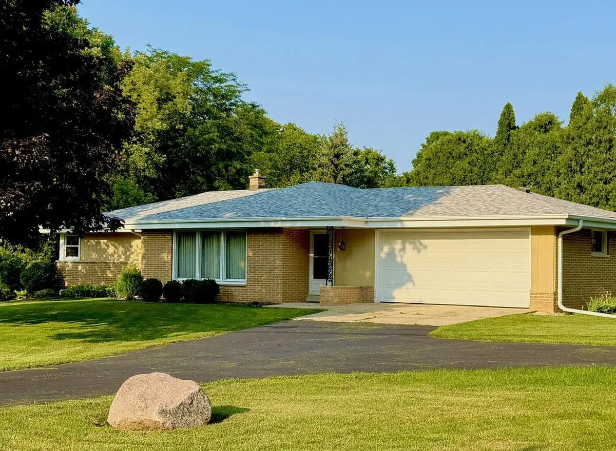 W140N7250 Lilly ROAD, Menomonee Falls, WI 53051 - #1