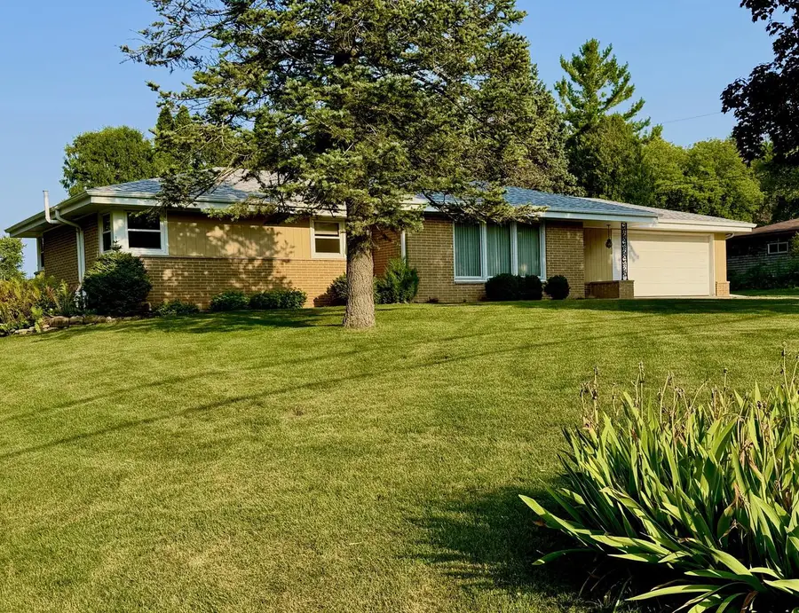 W140N7250 Lilly ROAD, Menomonee Falls, WI 53051 - #2