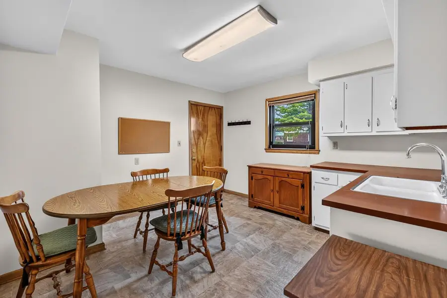 4031 W Morgan AVENUE, Milwaukee, WI 53221 - #3