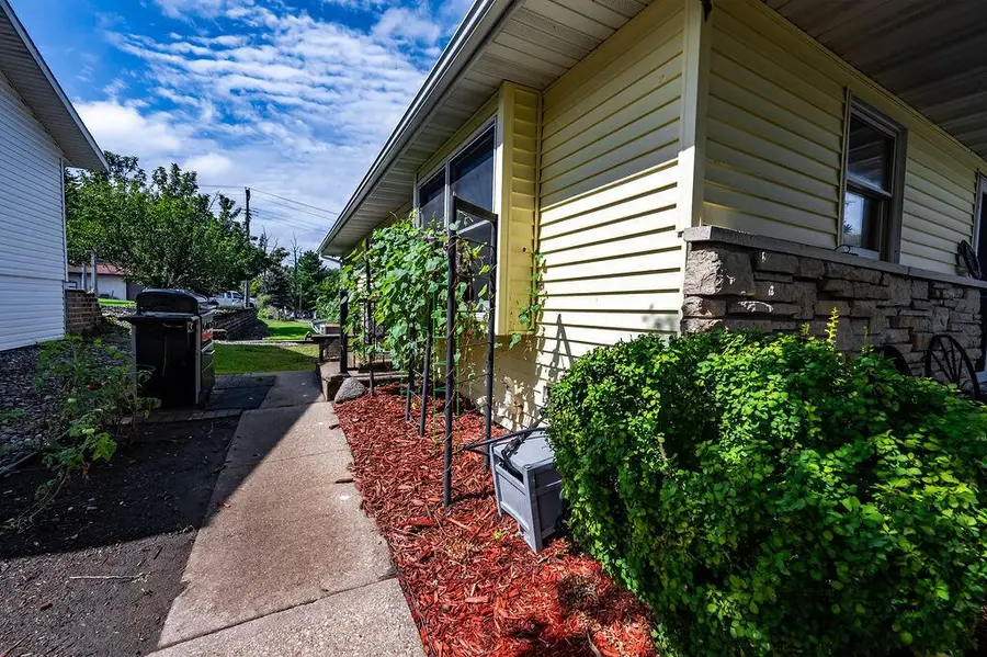 1515 Caroline STREET, La Crosse, WI 54603 - #2