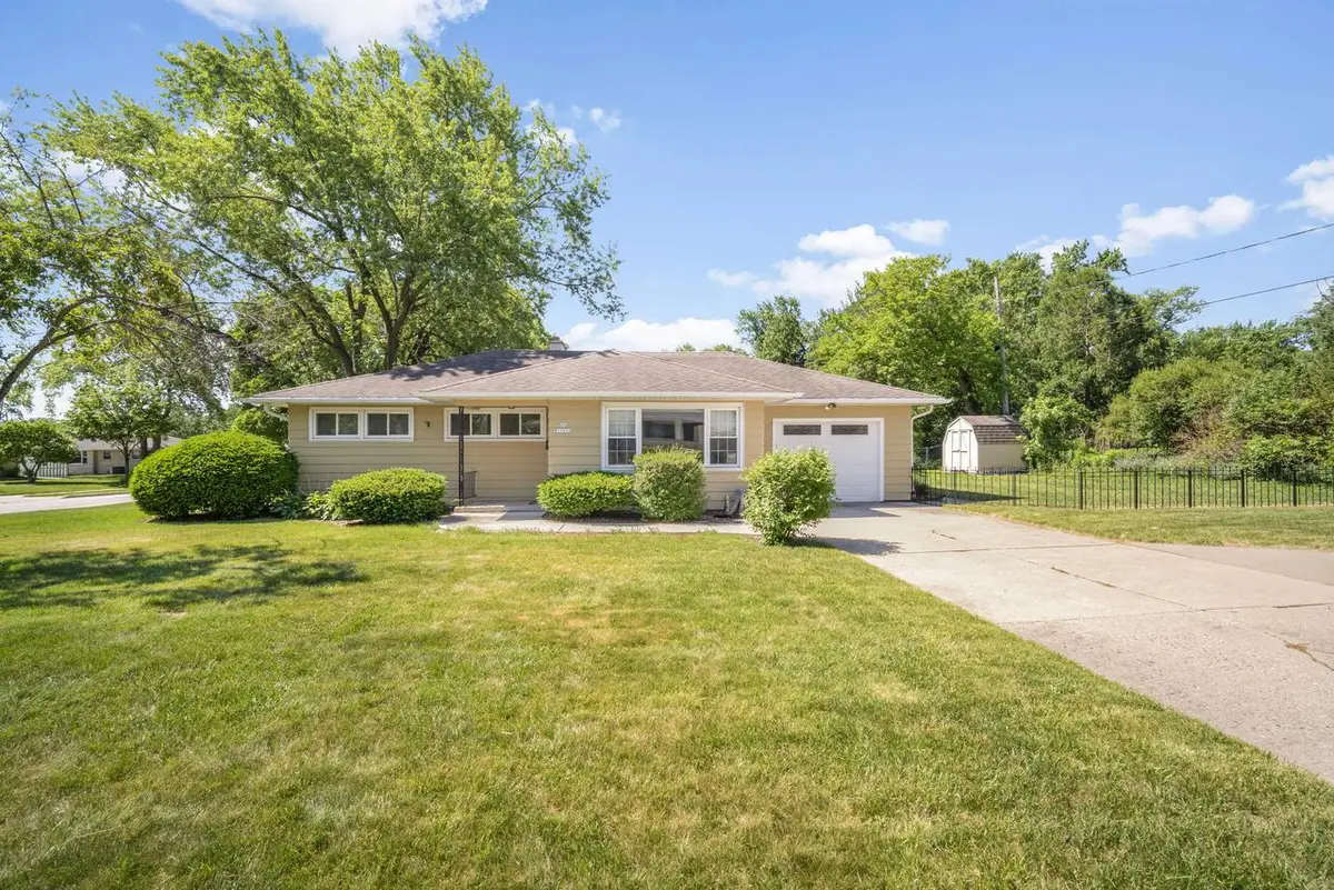 N86W17451 Joss PLACE, Menomonee Falls, WI 53051 - #1