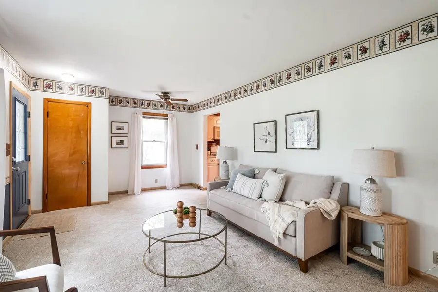 5833 W Calumet ROAD, Milwaukee, WI 53223 - #3