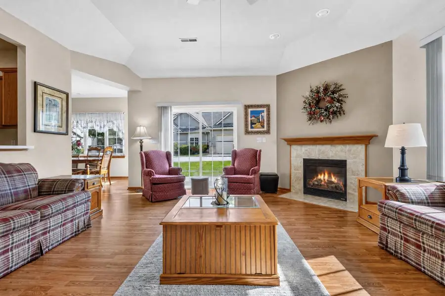 5333 S Butterfield WAY, Greenfield, WI 53221 - #3