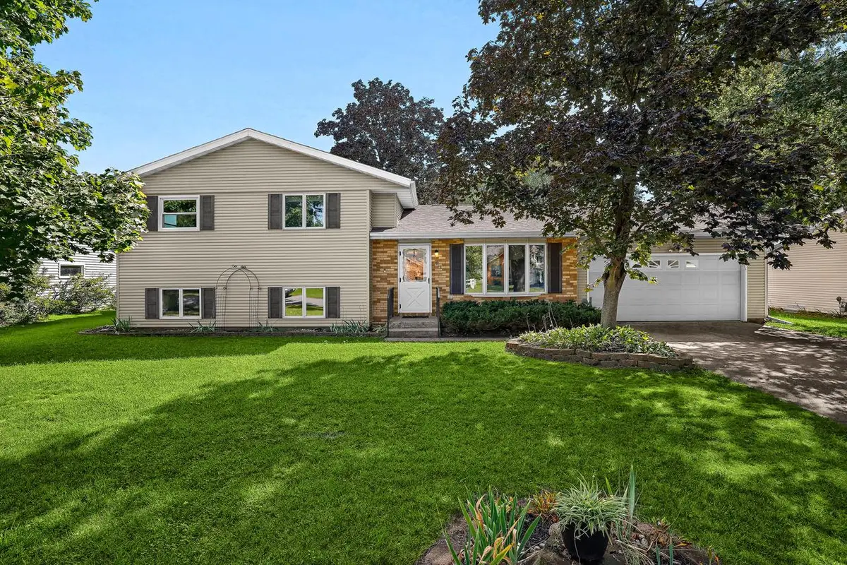 818 Miller PLACE, La Crosse, WI 54603 - #1
