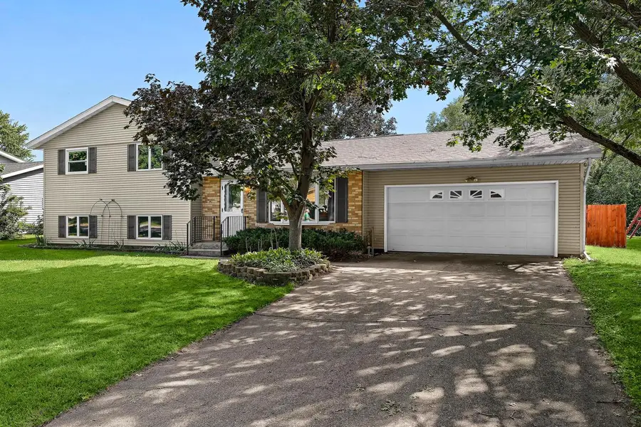 818 Miller PLACE, La Crosse, WI 54603 - #2