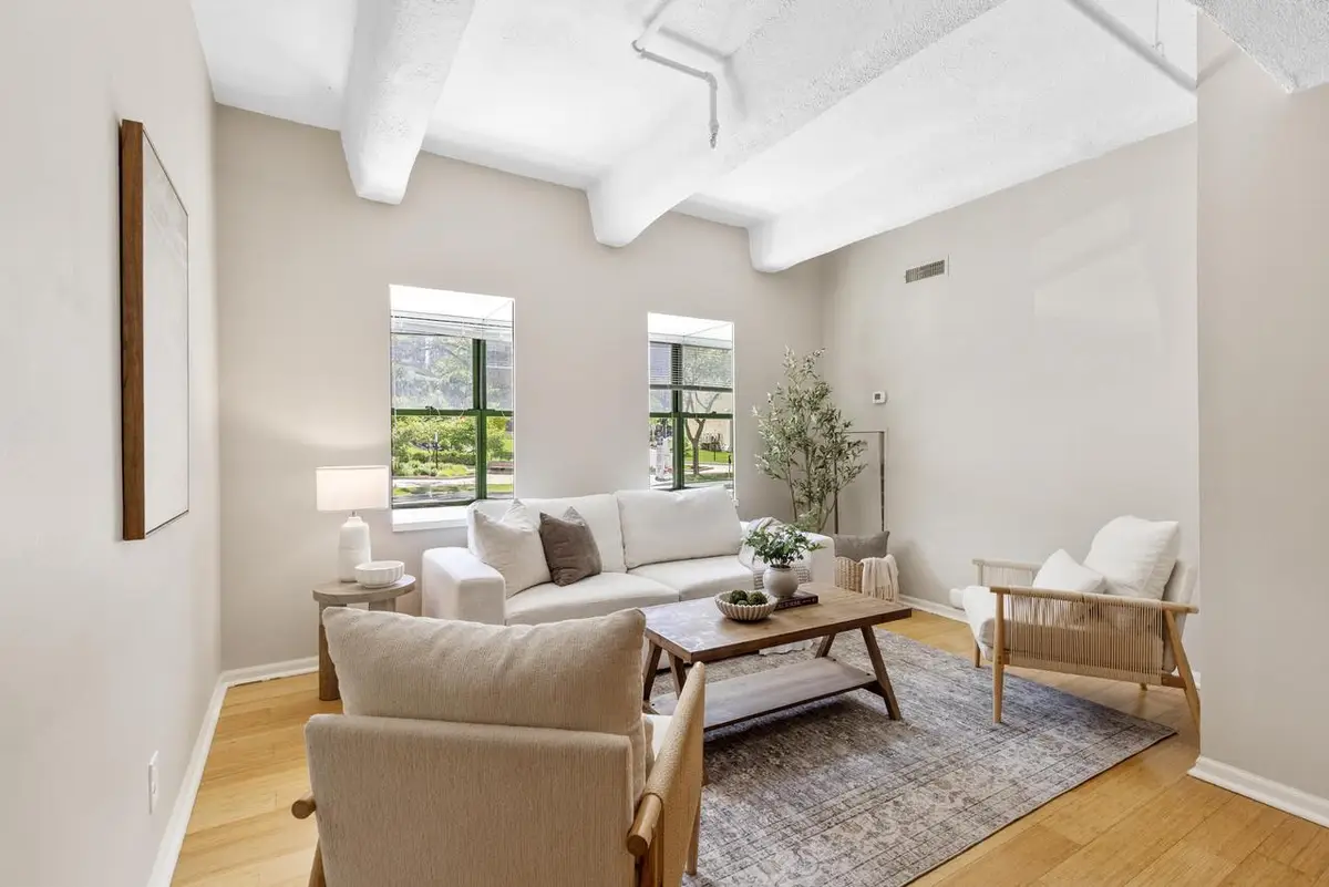 270 E Highland AVENUE #113, Milwaukee, WI 53202 - #1