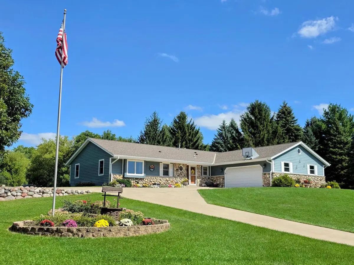 334 Belvedere W, Colgate, WI 53017 - #1