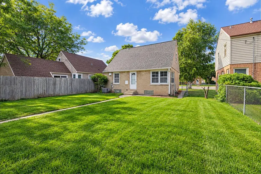 8129 W Burleigh STREET, Milwaukee, WI 53222 - #2