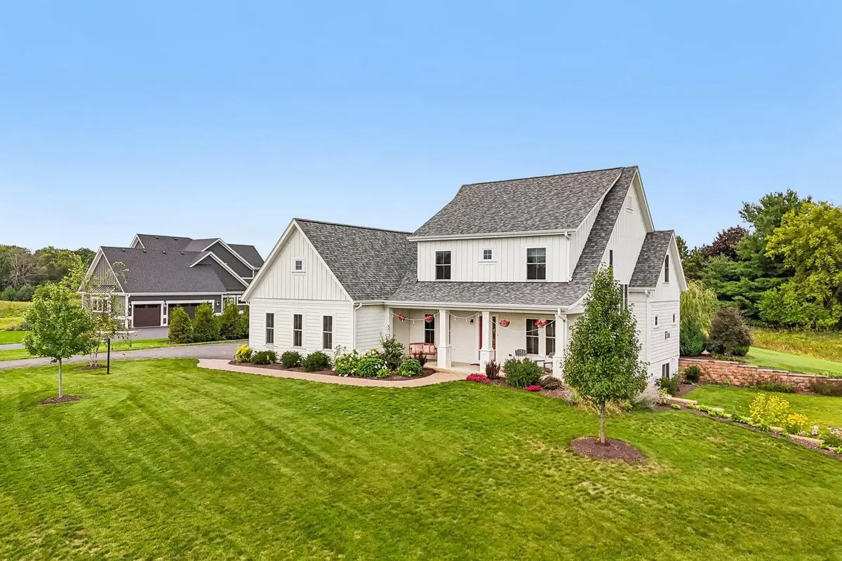 N52W30598 Moraine DRIVE, Hartland, WI 53029 - #1