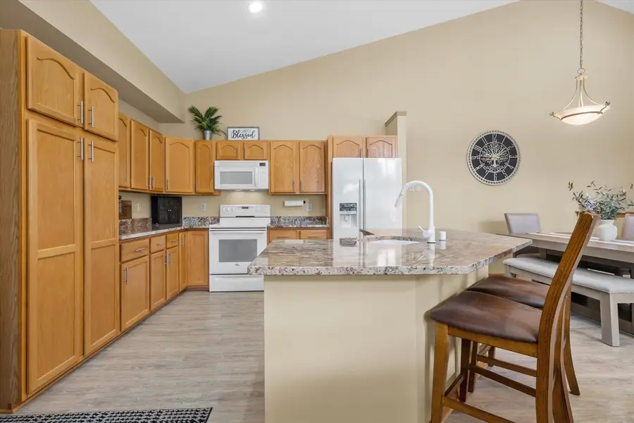 W196N11442 Shadow Wood DRIVE #2, Germantown, WI 53022 - #2