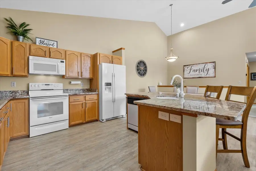 W196N11442 Shadow Wood DRIVE #2, Germantown, WI 53022 - #3