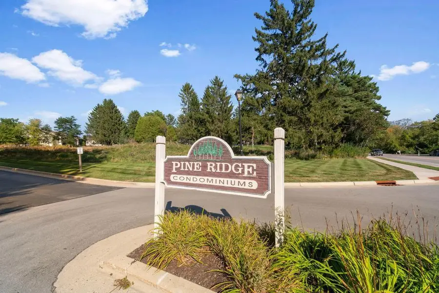 2112 Pine Ridge COURT #F, Grafton, WI 53024 - #2