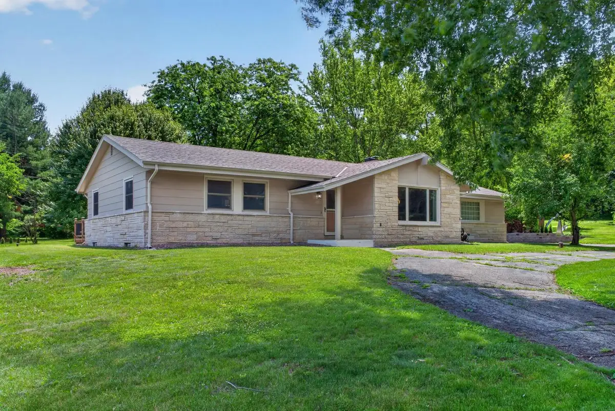 S94W23105 Meadow View LANE, Big Bend, WI 53103 - #1
