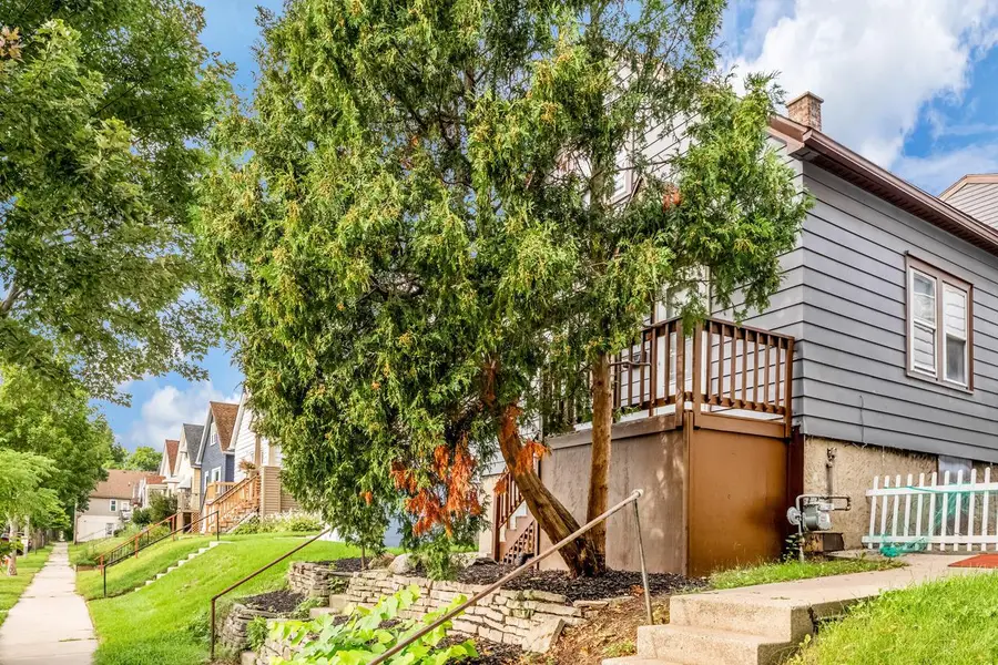2825 S 9th STREET, Milwaukee, WI 53215 - #3