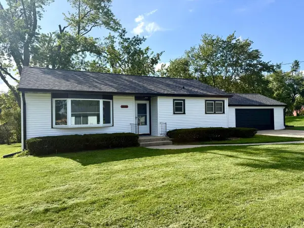 N3433 Walnut ROAD, Lake Geneva, WI 53147