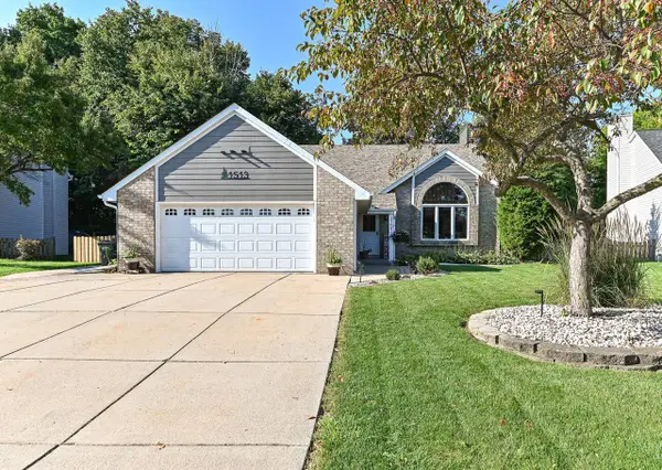 1513 Blakewood COURT, South Milwaukee, WI 53172