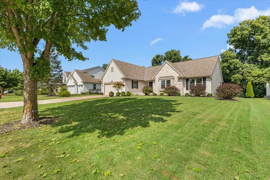 4020 W Lakeview DRIVE, Franklin, WI 53132 - #3