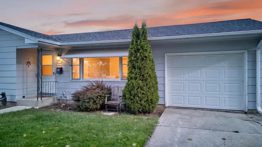 2746 Saemann AVENUE, Sheboygan, WI 53081 - #2