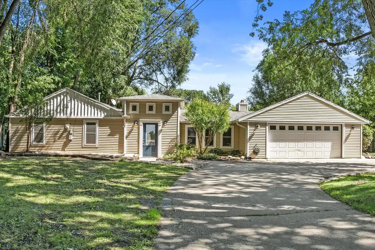 7118 N Lannon ROAD, Lannon, WI 53046 - #1