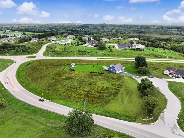 S59W29923 ACES COURT #Lt4, Waukesha, WI 53189