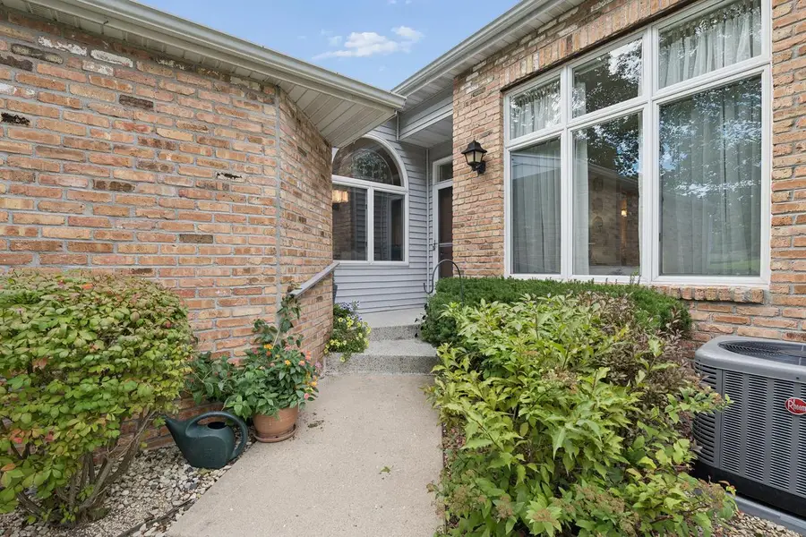 W4776 Potter ROAD #5, Elkhorn, WI 53121 - #3