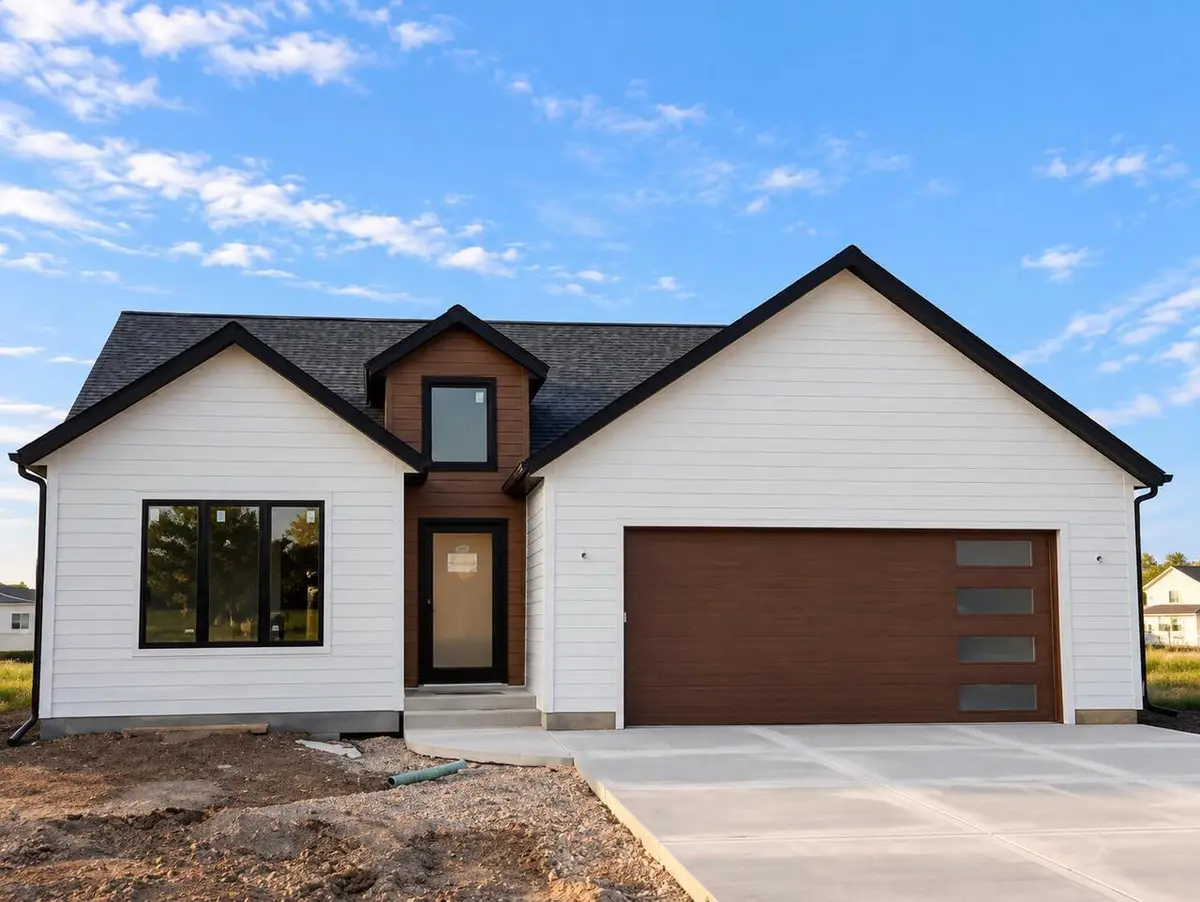 850 Stanton WAY, Saukville, WI 53080 - #1