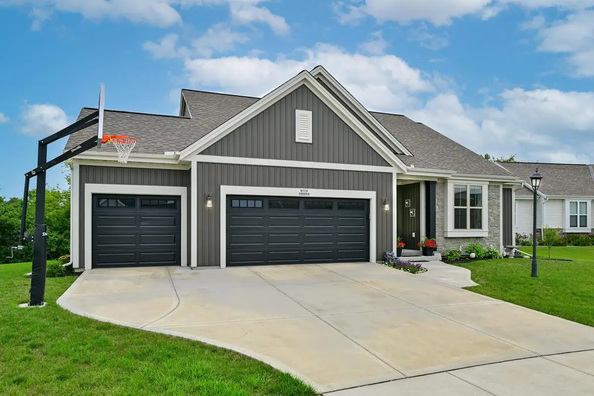 N174W20564 Laurel Springs CIRCLE, Jackson, WI 53037 - #1