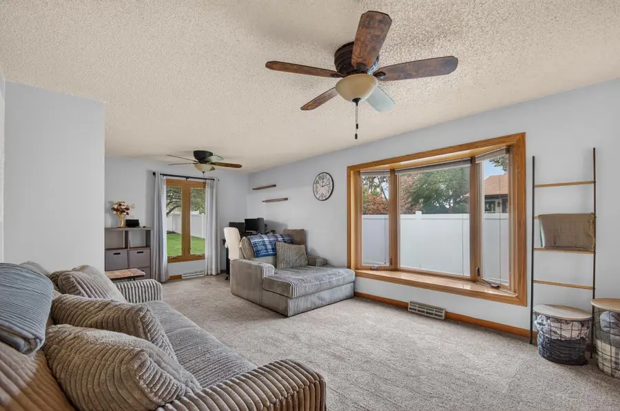 650 Meadow LANE, Burlington, WI 53105 - #3