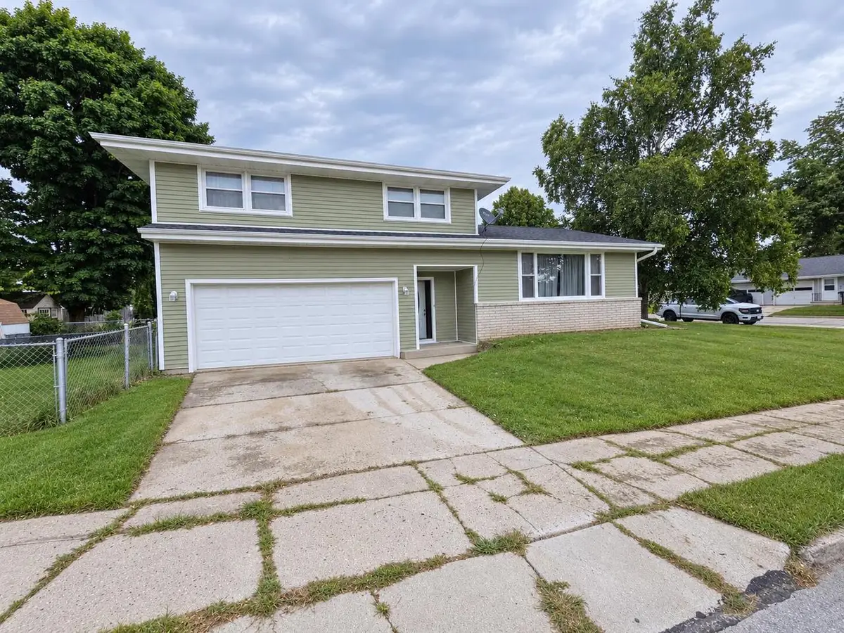 1014 Washington AVENUE, Sheboygan, WI 53081 - #1