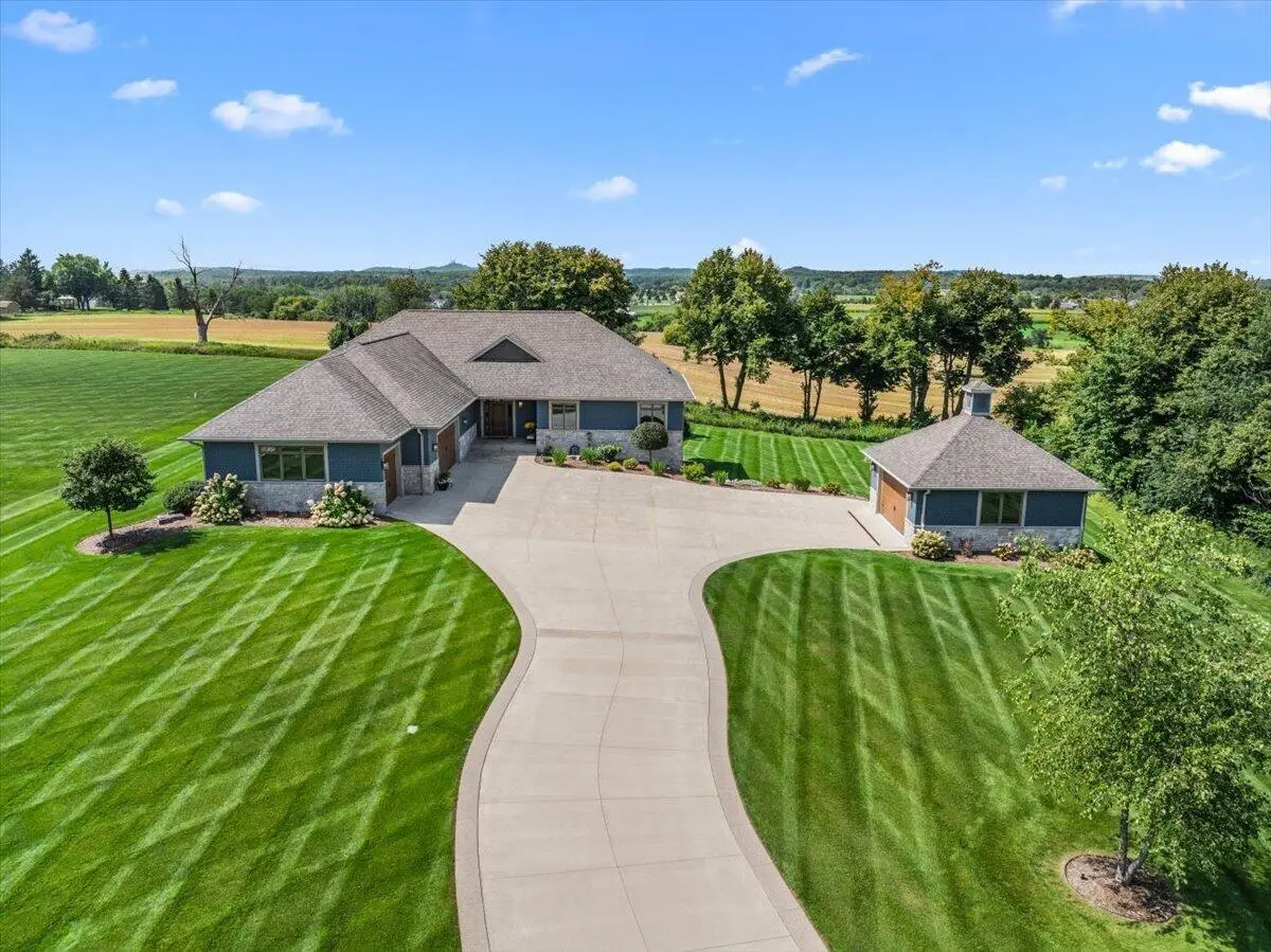 2177 Elsies DRIVE, Richfield, WI 53076 - #1