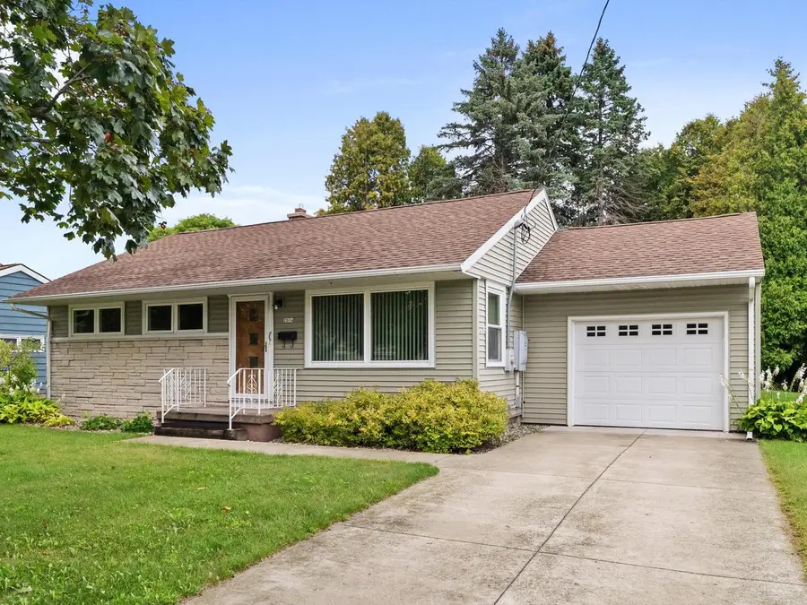 2014 Menasha AVENUE, Manitowoc, WI 54220 - #2