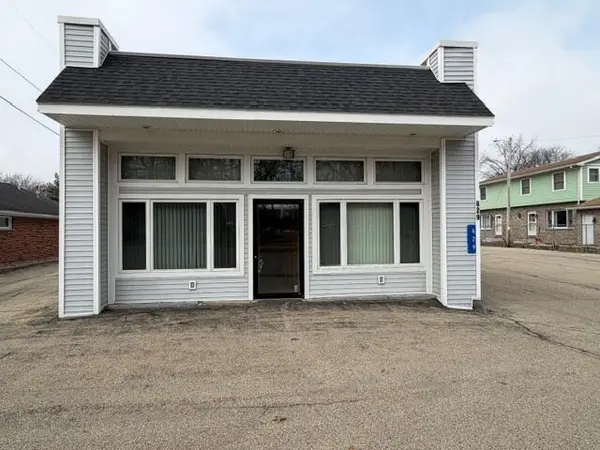 629 Cogswell DRIVE, Silver Lake, WI 53170