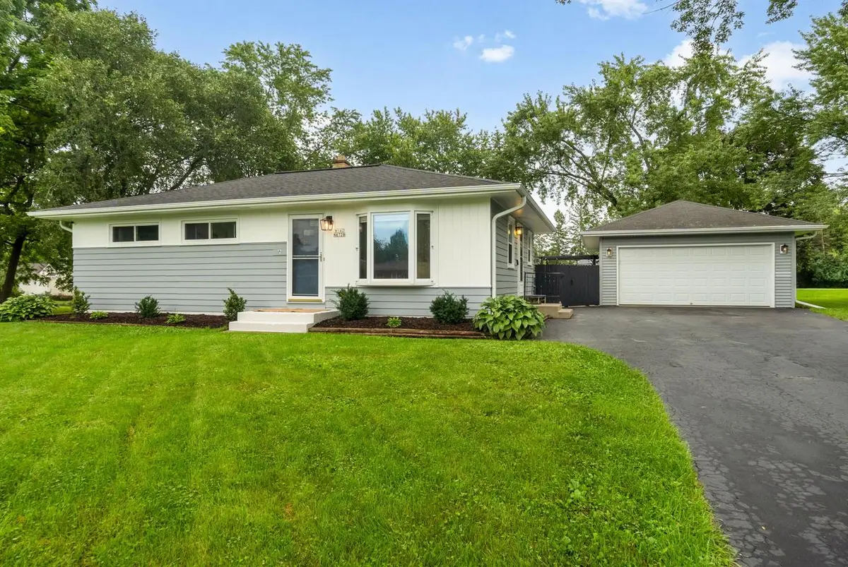 W142N6728 Washington AVENUE, Menomonee Falls, WI 53051 - #1